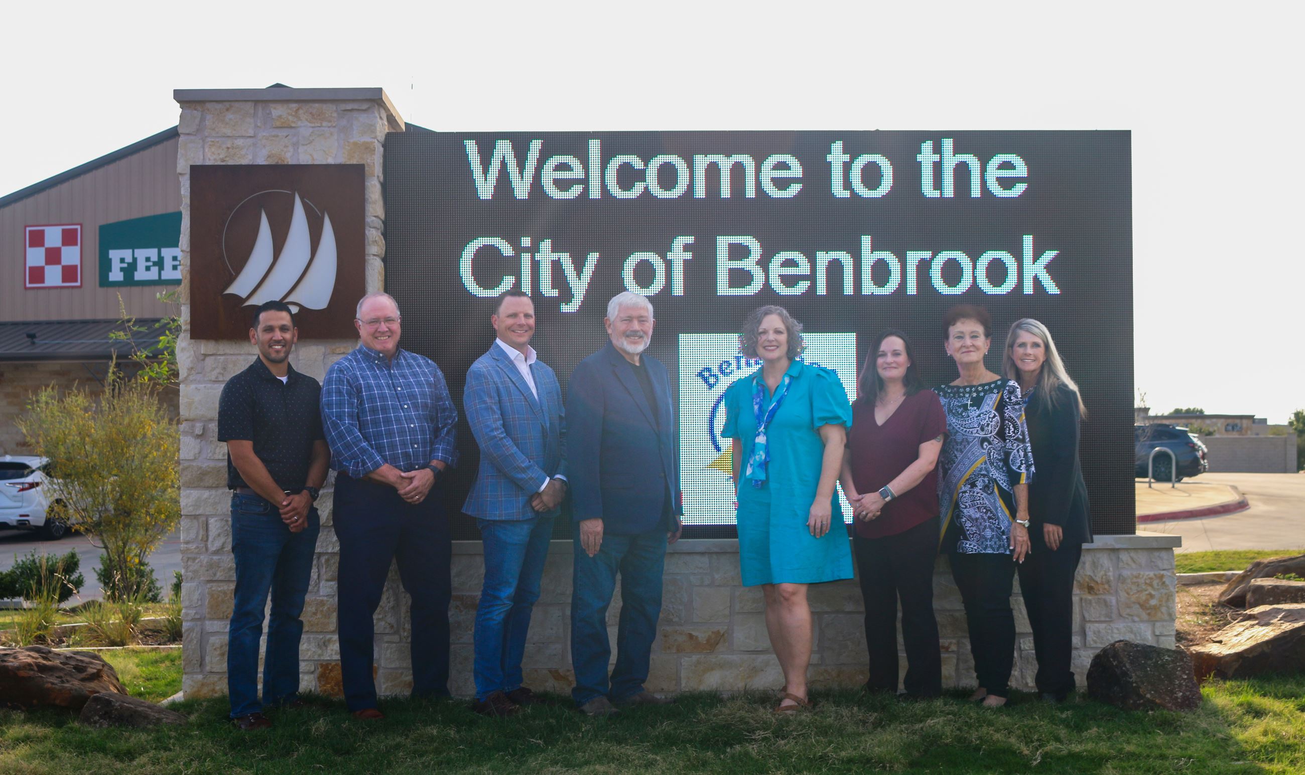 Official Russell Feed Board Picture