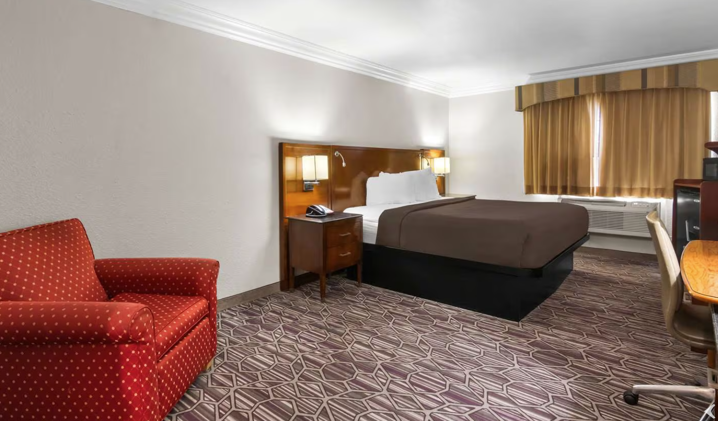 SureStay Dining Area